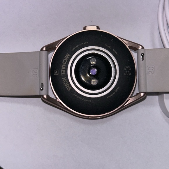 Michael Kors Watch - Picture 3 of 12